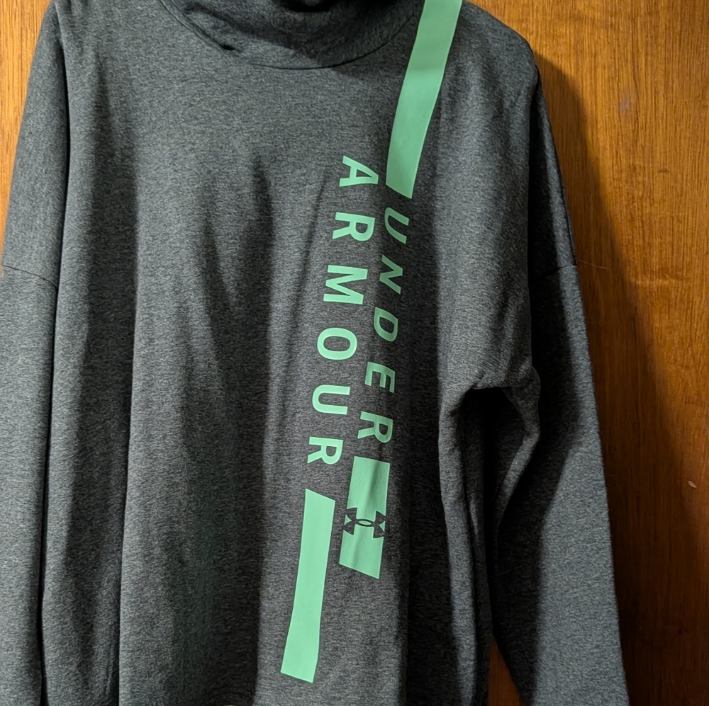 Under Armour Women's Gray Sweatshirt